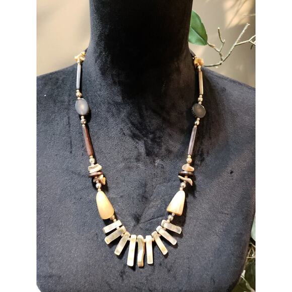 Women's Shell Horn Wood Beaded Necklace Spring Ring Clasp Tribal Boho Style - Picture 1 of 6
